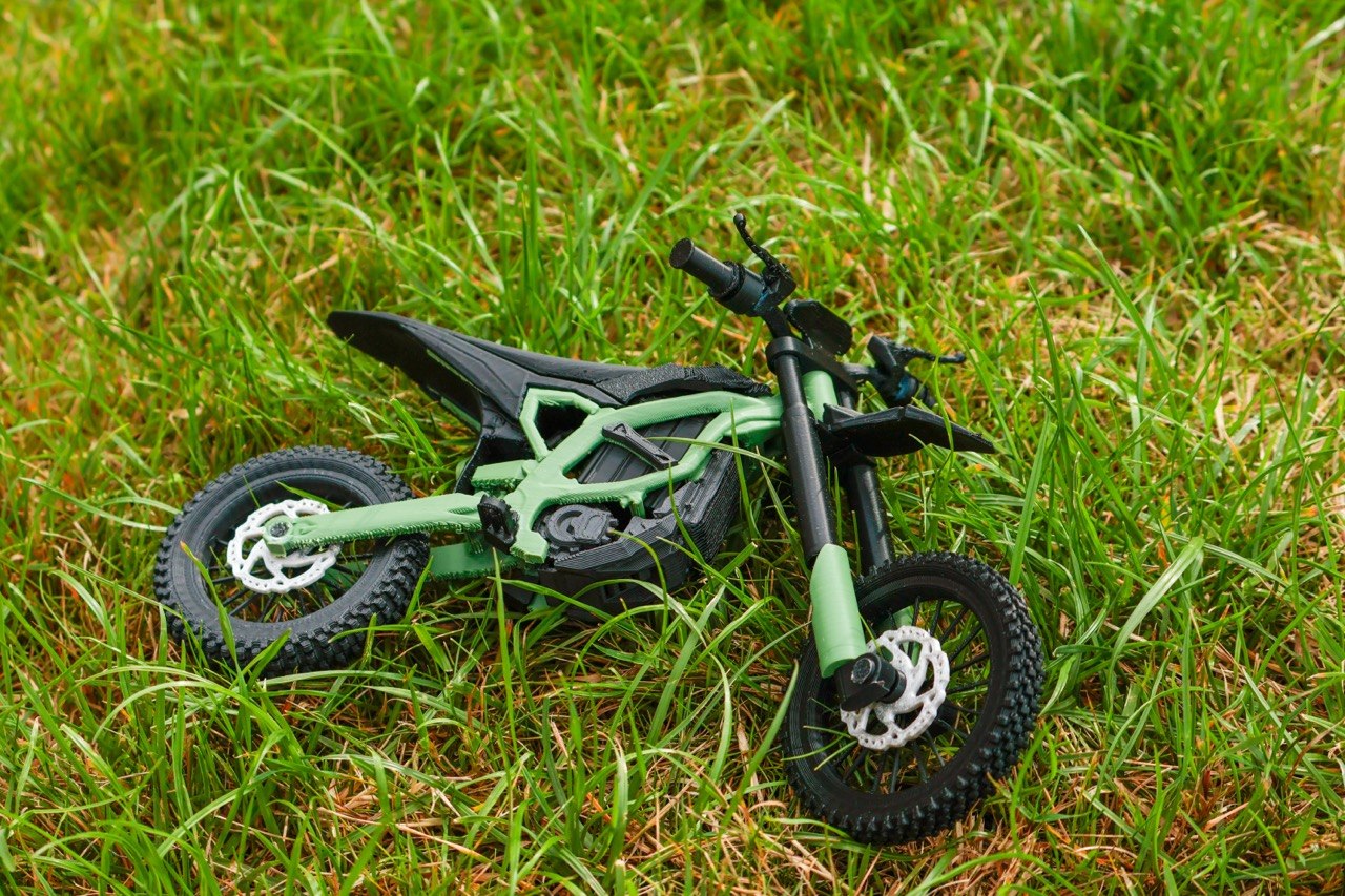 Mini Surron Ultra Bee Model